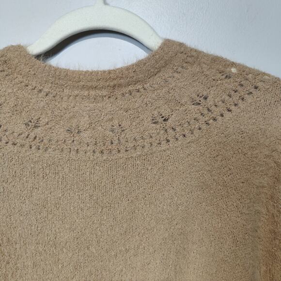 The Reeds Women's Sz XS Tan Cardigan Sweater Super Soft Fuzzy - Picture 5 of 6